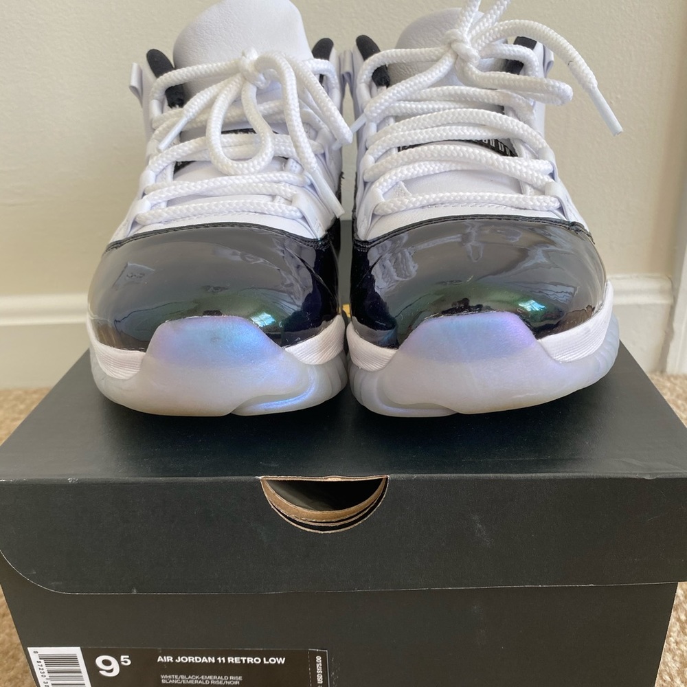 Jordan 11 Retro Low